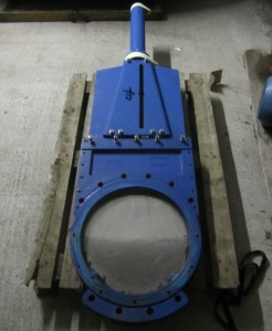 CYL-Hydraulikschieber<br />DN 400 CYL-Hydraulikschieber<br />DN 400